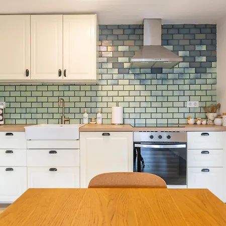 Apartment Luxury Designer Front Two Bedroom *