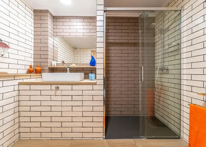Luxury Designer Front Two Bedroom *